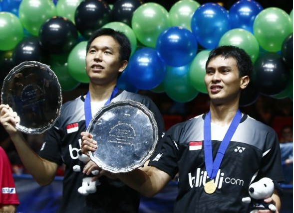 这是印尼组合阿山/亨德拉在全英公开赛夺得的第一个男双冠军，也是全英赛历史上的一次伟大胜利。