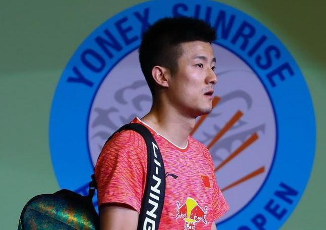 2017羽毛球超级赛总决赛：谌龙因伤退赛 男单仅剩石宇奇